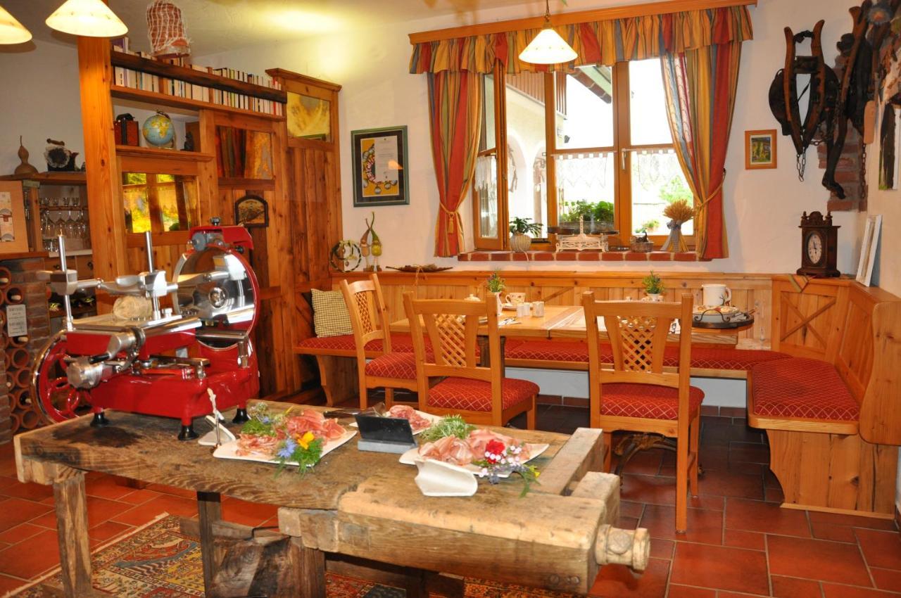Gmiatliche Stubm Bed & Breakfast Loipersdorf bei Fuerstenfeld